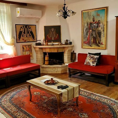 Unique Traditional House, Hosted By J&G Tiranë Luaran gambar
