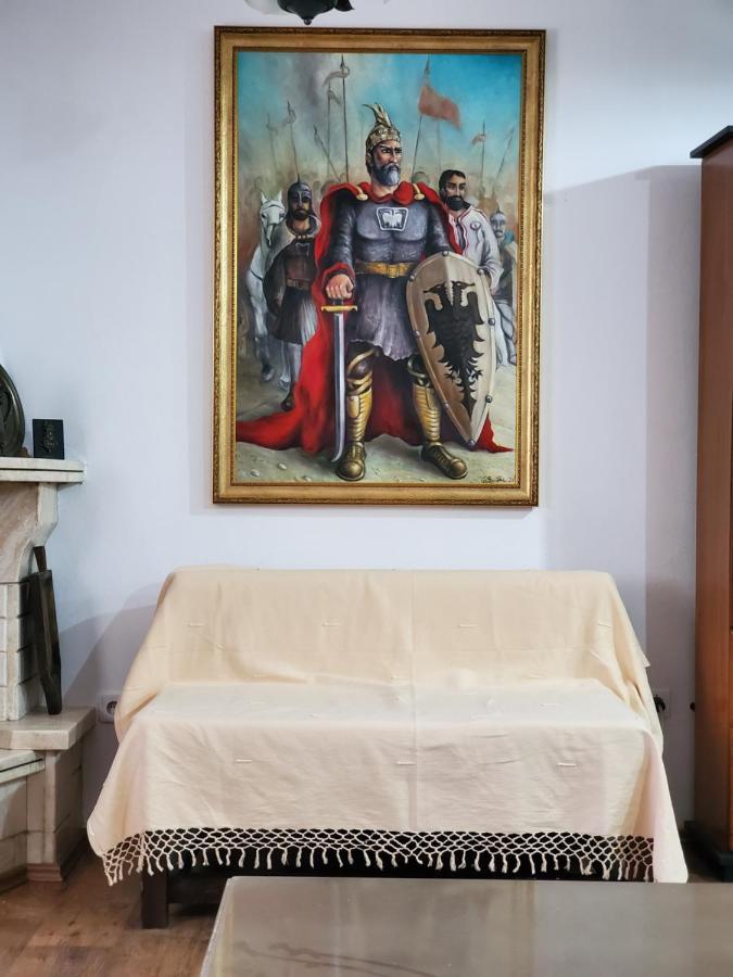 Unique Traditional House, Hosted By J&G Tiranë Luaran gambar