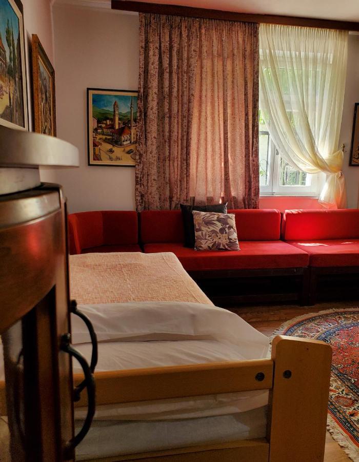 Unique Traditional House, Hosted By J&G Tiranë Luaran gambar