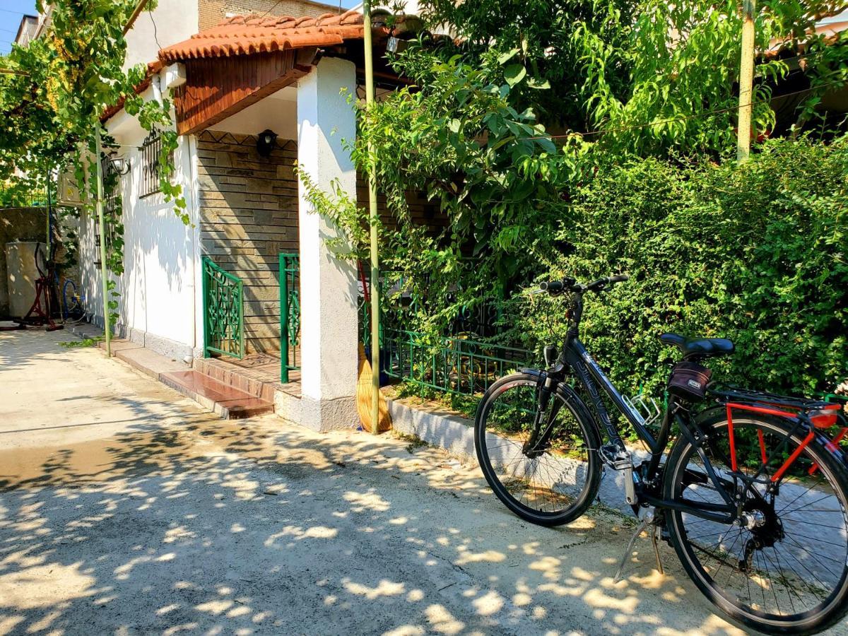 Unique Traditional House, Hosted By J&G Tiranë Luaran gambar