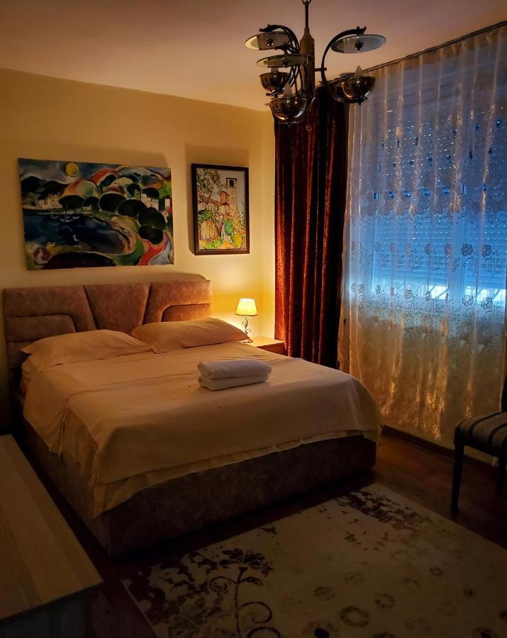 Unique Traditional House, Hosted By J&G Tiranë Luaran gambar
